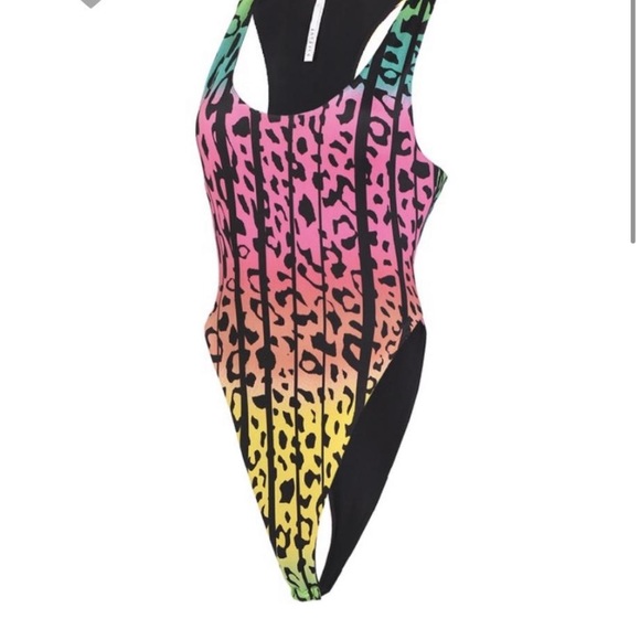 Welcome  Diablita Boutique to Poshmark - Picture 6 of 7